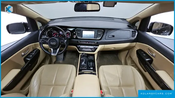 KIA CARNIVAL 7-SEATER LIMOUSINE