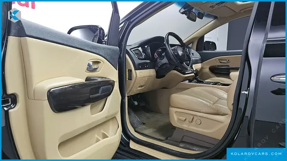 KIA CARNIVAL 7-SEATER LIMOUSINE