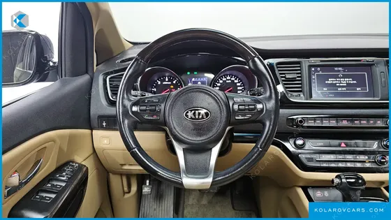 KIA CARNIVAL 7-SEATER LIMOUSINE