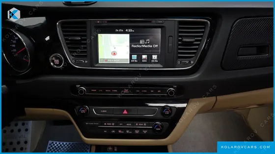 KIA CARNIVAL 9-SEATER NOBLESSE