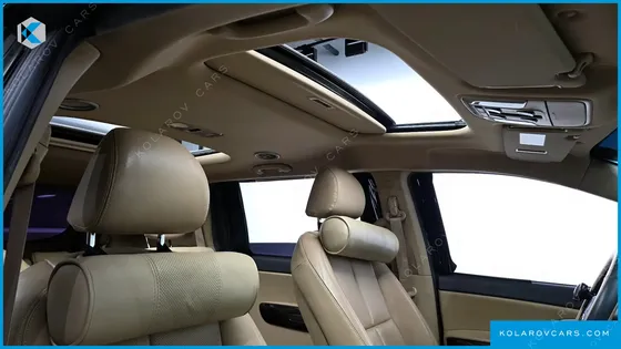 KIA CARNIVAL 9-SEATER NOBLESSE