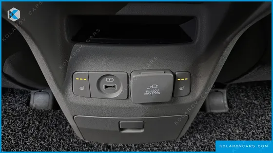 KIA CARNIVAL 9-SEATER PRESTIGE