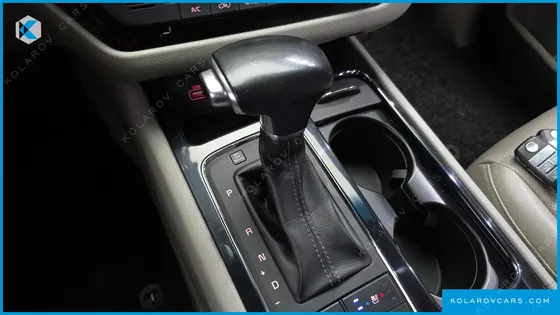 KIA CARNIVAL 9-SEATER PRESTIGE