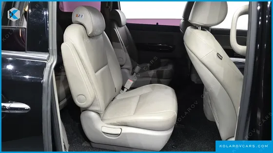 KIA CARNIVAL 9-SEATER PRESTIGE