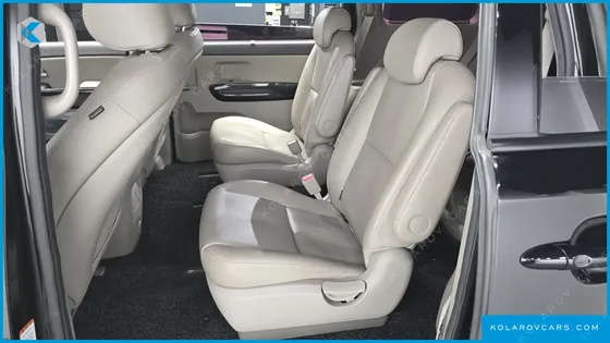 KIA CARNIVAL 9-SEATER PRESTIGE