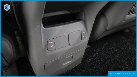 KIA CARNIVAL 9-SEATER PRESTIGE