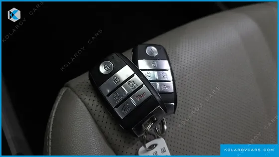 KIA CARNIVAL 9-SEATER PRESTIGE
