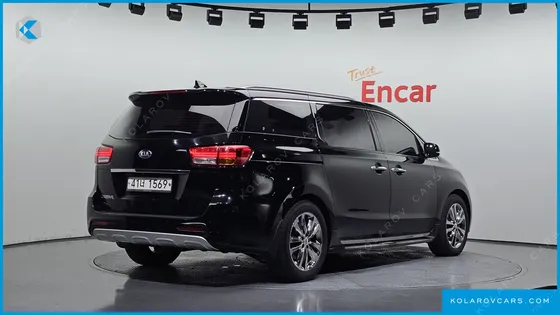 KIA CARNIVAL 9-SEATER PRESTIGE