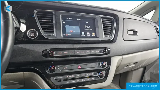 KIA CARNIVAL 9-SEATER PRESTIGE