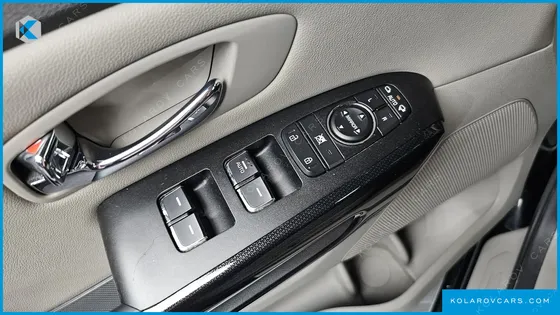 KIA CARNIVAL 9-SEATER PRESTIGE