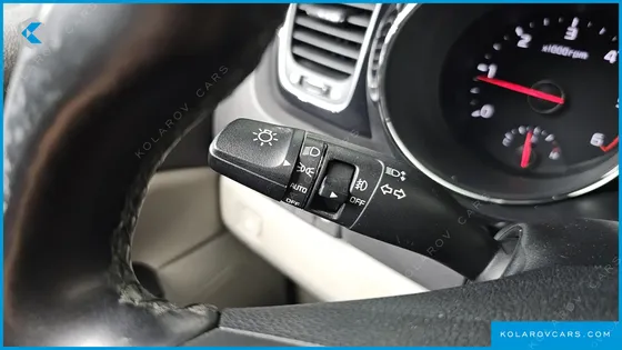 KIA CARNIVAL 9-SEATER PRESTIGE