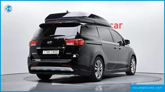 KIA CARNIVAL 7-SEATER HI-LIMOUSINE