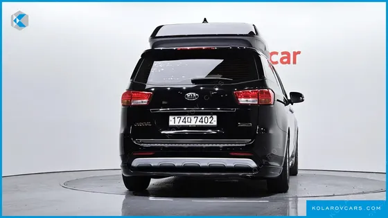 KIA CARNIVAL 7-SEATER HI-LIMOUSINE