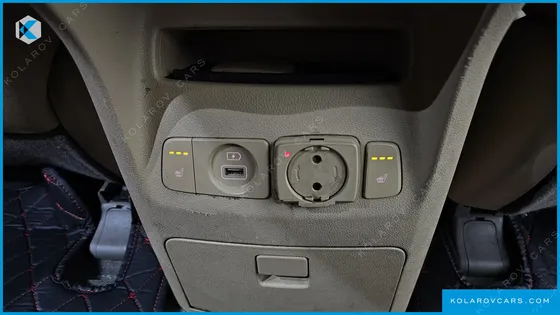 KIA CARNIVAL 9-SEATER HI-LIMOUSINE
