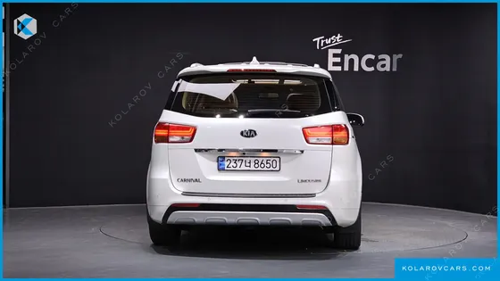 KIA CARNIVAL GASOLINE 7-SEATER LIMOUSINE