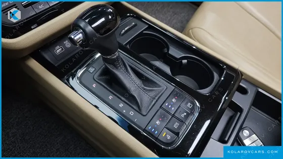 KIA CARNIVAL GASOLINE 7-SEATER LIMOUSINE