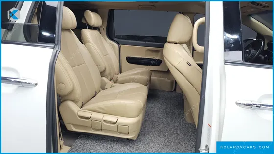KIA CARNIVAL GASOLINE 7-SEATER LIMOUSINE