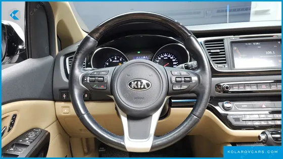 KIA CARNIVAL GASOLINE 7-SEATER LIMOUSINE