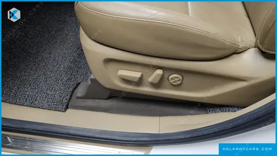 KIA CARNIVAL GASOLINE 7-SEATER LIMOUSINE