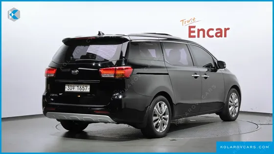 KIA CARNIVAL 9-SEATER PRESTIGE
