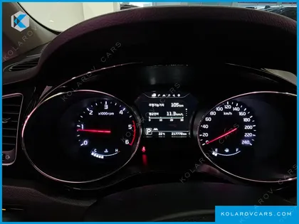 KIA CARNIVAL 7-SEATER LIMOUSINE