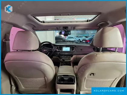 KIA CARNIVAL 7-SEATER LIMOUSINE