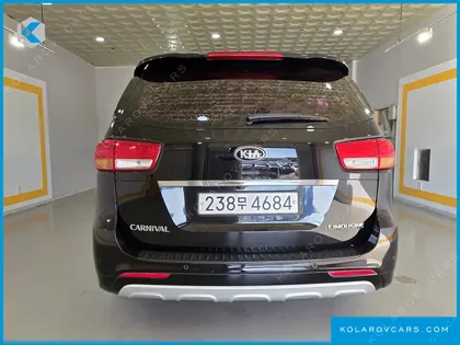 KIA CARNIVAL 7-SEATER LIMOUSINE