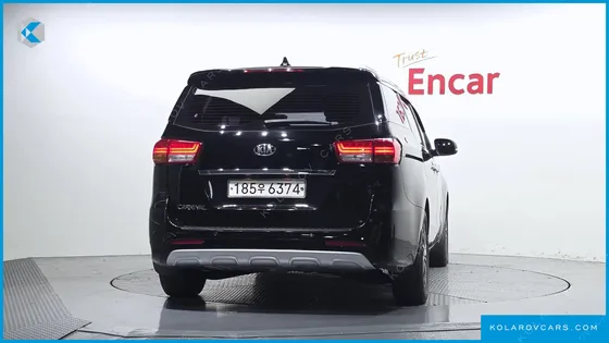 KIA CARNIVAL 9-SEATER LUXURY