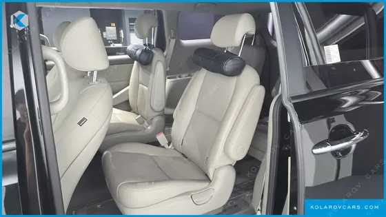 KIA CARNIVAL 9-SEATER LUXURY