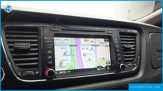 KIA CARNIVAL 9-SEATER LUXURY