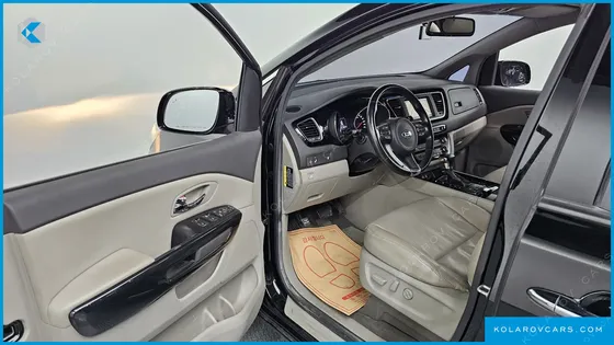 KIA CARNIVAL 9-SEATER PRESTIGE