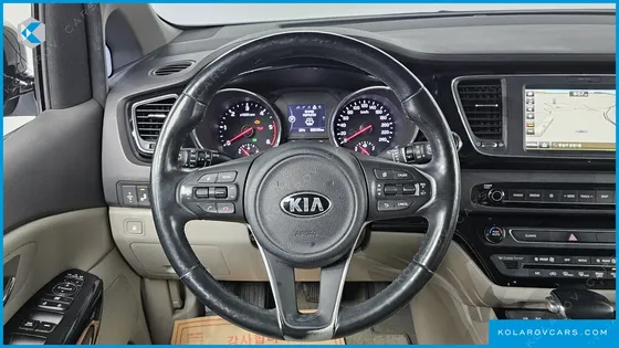 KIA CARNIVAL 9-SEATER PRESTIGE
