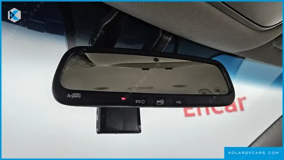 KIA CARNIVAL 9-SEATER PRESTIGE