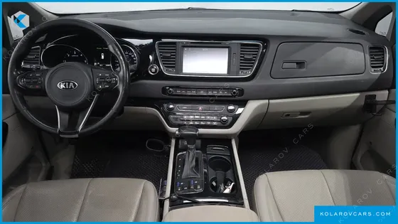 KIA CARNIVAL 9-SEATER NOBLESSE