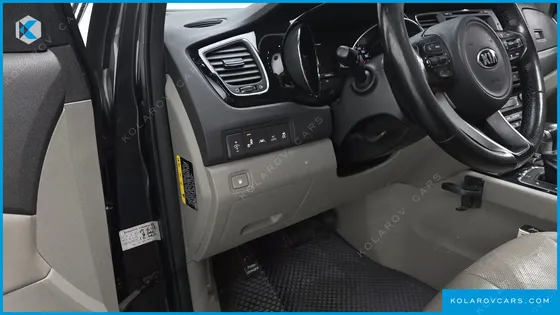 KIA CARNIVAL 9-SEATER NOBLESSE