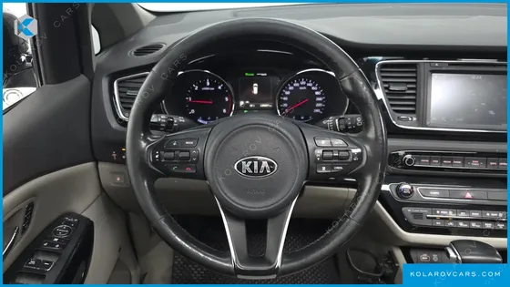 KIA CARNIVAL 9-SEATER NOBLESSE