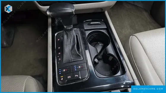 KIA CARNIVAL 11-SEATER PRESTIGE