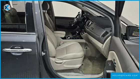 KIA CARNIVAL 11-SEATER PRESTIGE