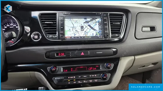 KIA CARNIVAL 9-SEATER PRESTIGE