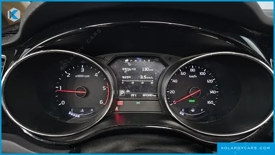 KIA CARNIVAL 11-SEATER NOBLESSE