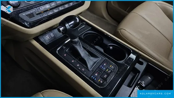 KIA CARNIVAL 11-SEATER NOBLESSE