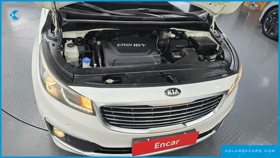 KIA CARNIVAL 9-SEATER LUXURY