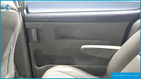 KIA CARNIVAL 9-SEATER LUXURY