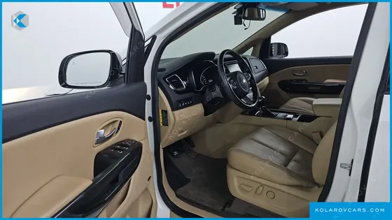 KIA CARNIVAL 9-SEATER NOBLESSE
