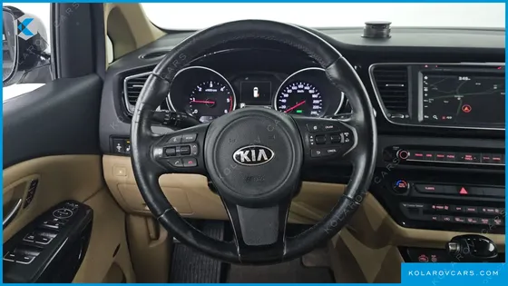 KIA CARNIVAL 9-SEATER NOBLESSE