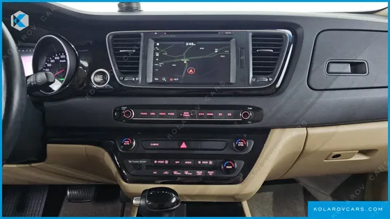 KIA CARNIVAL 9-SEATER NOBLESSE