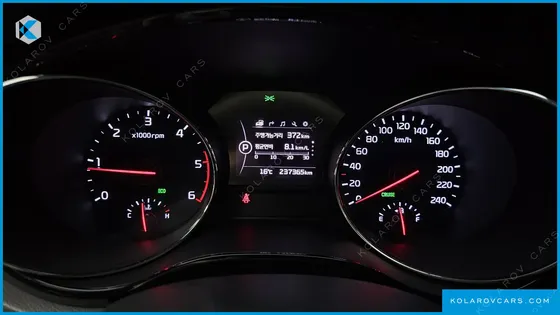 KIA CARNIVAL 9-SEATER PRESTIGE