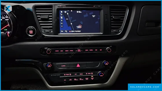 KIA CARNIVAL 9-SEATER PRESTIGE