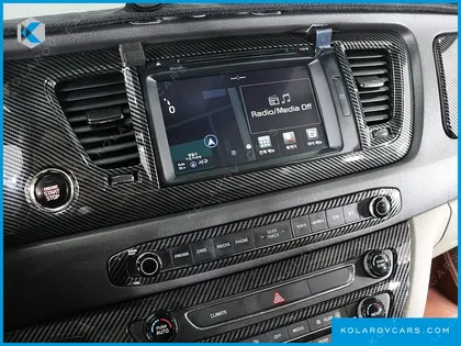KIA CARNIVAL GASOLINE 9-SEATER NOBLESSE