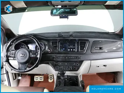 KIA CARNIVAL GASOLINE 9-SEATER NOBLESSE